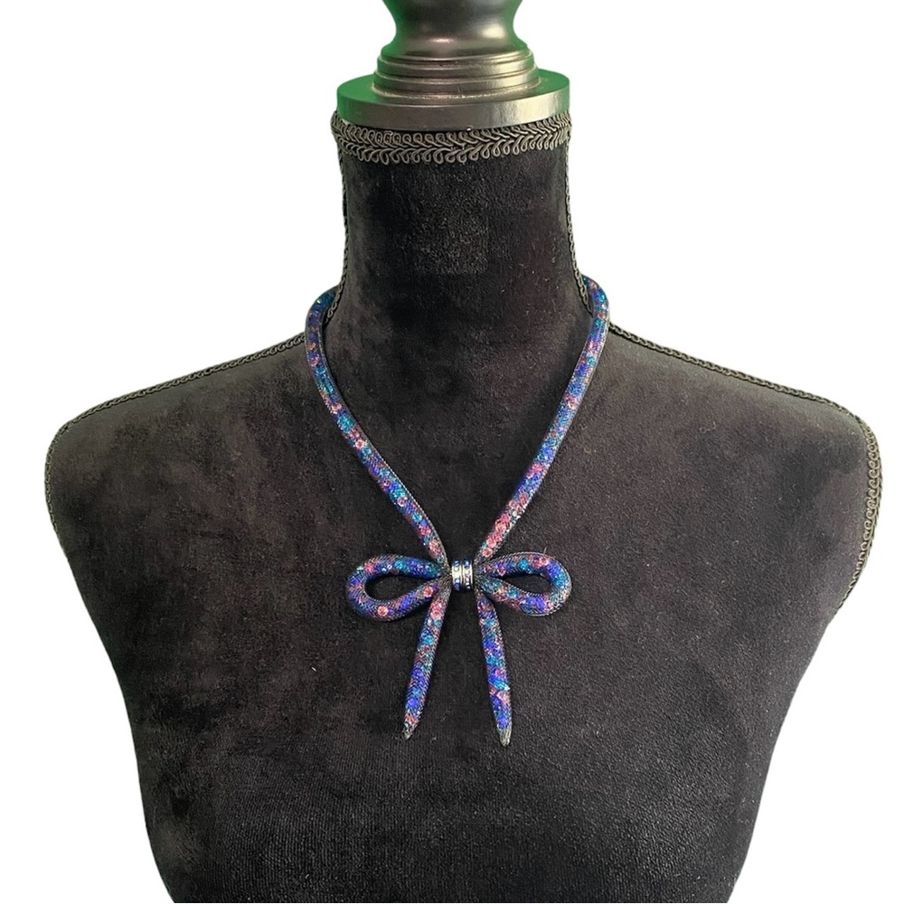 NWT Betsey Johnson Dark Shadows Colorful Mesh Bow Necklace